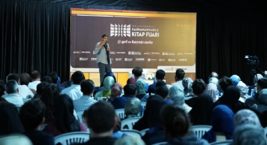 Kitap Fuarı, 9’uncu Gününde Altay Cem Meriç’i Ağırladı