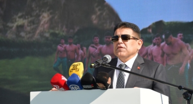 Şalvar Güreşi Türkiye Şampiyonası’nda Federasyon Başkanı İbrahim Türkiş’ten Duygusal Mesajlar: “Güreşi Şehitlerimize Armağan Ediyoruz”