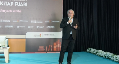 Ural ve Tuğtağ’dan Kitap Fuarı’nda Edebiyat Dolu Söyleşi