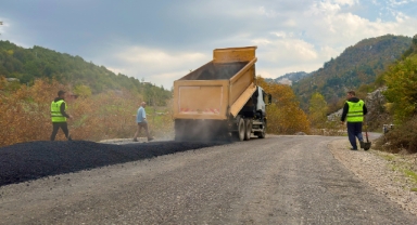 Andırın’a Ulaşımı 20 Kilometre Kısaltan Arterde Son Çalışmalar Yapılıyor