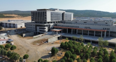 Başkan Görgel ve Vali Ünlüer, Ferhuş Sağlık Kompleksi’nde Yürütülen Çalışmaları Yerinde incelendi