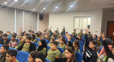 Cumhuriyet Ortaokulu'nda Filistin’i Anma ve Farkındalık Programı Gerçekleştirildi