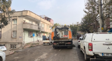 DULKADİROĞLU BELEDİYESİ, UMUT KONTEYNER KENT VE İLÇE GENELİNDE TEMİZLİK ÇALIŞMALARINI SÜRDÜRÜYOR