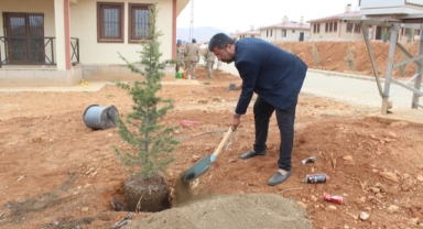 İlker Yiyen’den Doğaya Destek: “Yeşili Sev, Doğayı Koru