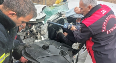 -Kahramanmaraş’ta hafif ticari araç ile otomobil çarpıştı: 2 yaralı