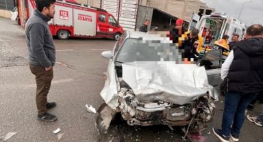 Kahramanmaraş’ta İki Otomobil Çarpıştı: 1 Yaralı