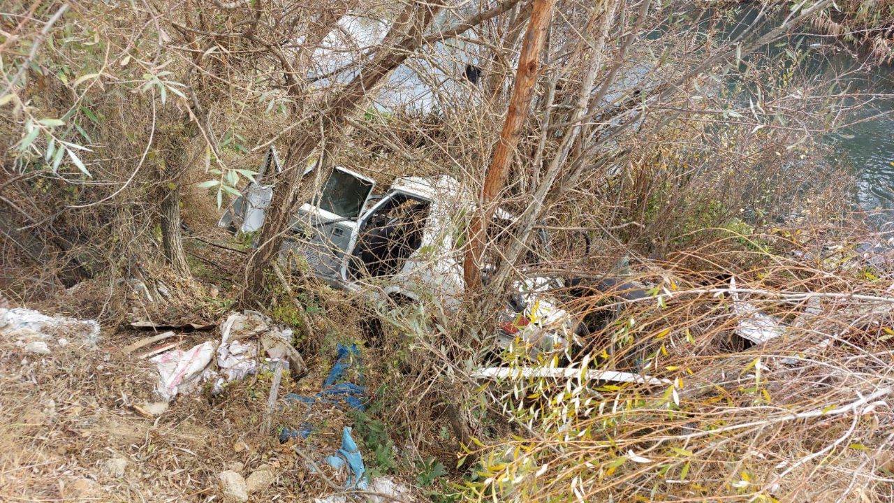 Kahramanmaraş’ta Otomobil Köprüden Düştü: Anne ve Oğlu Yaralandı