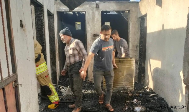 Kahramanmaraş’ta yangın bir evi yok etti