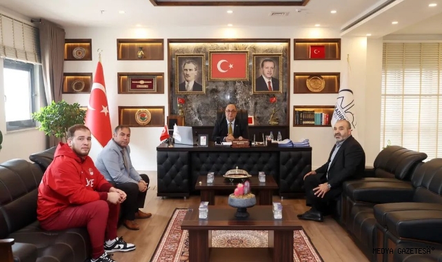Milli Güreşçi Hakan Büyükçıngıl’dan Başkan Akpınar’a Ziyaret