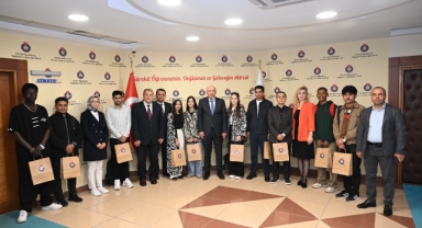 Uluslararası Öğrencilerden KSÜ Rektörü Prof. Dr. Alptekin Yasım'a Ziyaret