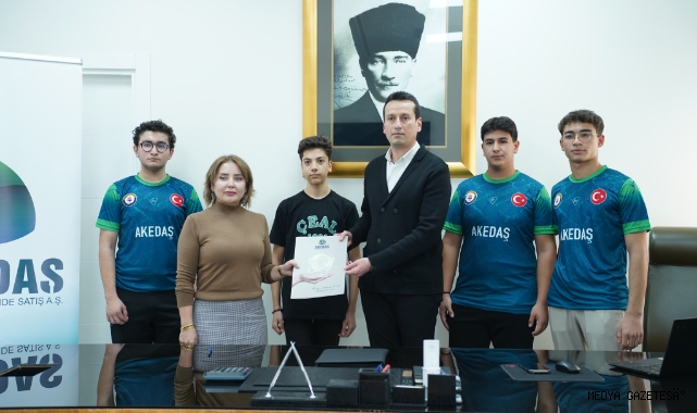 AKEDAŞ DESTEKLİ GENÇ MUCİTLER, DÜNYA ARENASINI FETHETTİ!