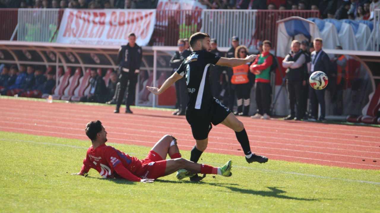 -Akedaş İstiklalspor 1-0 yenildi
