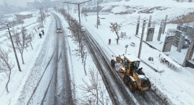 Arterleri Ulaşıma Açık Tutmak İçin Büyükşehir’den Yoğun Mesai