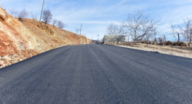 Büyükşehir, Çağlayancerit İstiklal Mahallesi’nde Asfalt Çalışmasını Tamamladı