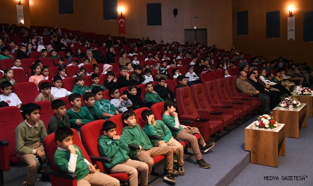 Büyükşehir’den Osmaniye’ye Kültür Köprüsü; “Ronnie Göldeki Fısıltı” Miniklerle Buluştu