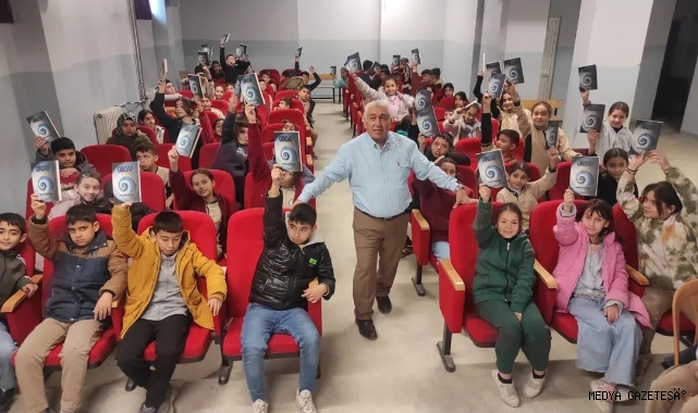 Dulkadiroğlu’nda Öğrencilere Edebiyatla Güçlü Buluşma: Yazar–Okur Buluşması Projesi Çakmakçı Sait Ortaokulu’nda Hayata Geçirildi