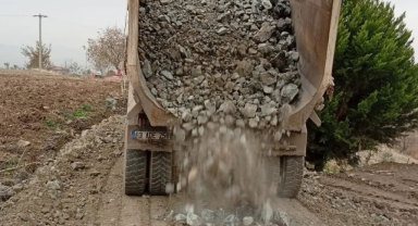 Dulkadiroğlu’nda Ulaşım Atağı: Fen İşleri Ekipleri Stabilize Yol Çalışmalarını Aralıksız Sürdürüyor