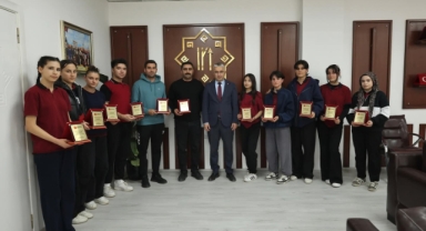 Elbistan’ın Gururu Gençler Türkiye’ye Örnek Oluyor