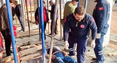-Kahramanmaraş’ta İnşaat İskelesinden Düşen İşçi Yaralandı