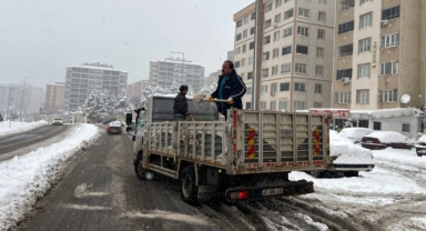 KASKİ’den 53 Araçla Karla Mücadeleye Destek