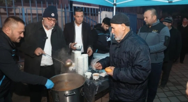 Mevlânâ Camii’nde Sabah Bereketi: Dulkadiroğlu Belediyesi’nden Vatandaşlara Sıcak Çorba İkramı