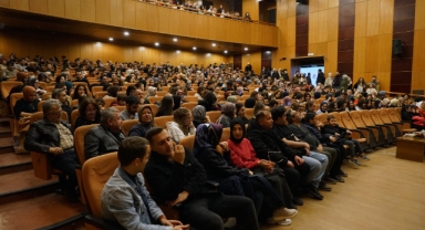 “Ölü Ozanlar Derneği” Sanatseverler Tarafından Büyük İlgi Gördü