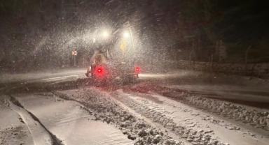 ONİKİŞUBAT BELEDİYESİ KARLA MÜCADELEDE TEYAKKUZDA