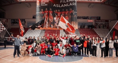 Onikişubat Belediyespor Ligi Ezdi Geçti -13’te 13, Set Vermeden Zirvede