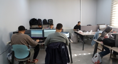 Oyun Geliştiren Gençler Pusula Maraş’ta Buluştu: “Madalyon Game Jam” Başladı
