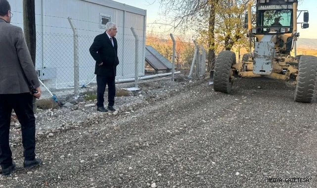 Pazarcık’ta Sarıerik Mahallesi’nde Yol Bakım ve Onarım Çalışmaları Yerinde İncelendi