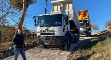Pazarcık’ta Yol Seferberliği: Karaağaç Mahallesi Döndükler Obasında Çalışmalar Sürüyor