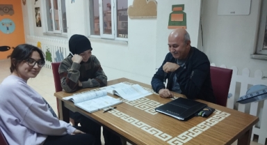 Süleyman Çelebi Halk Kütüphanesi’nde Öğrencilere Özel Birebir Koçluk Programı Başladı