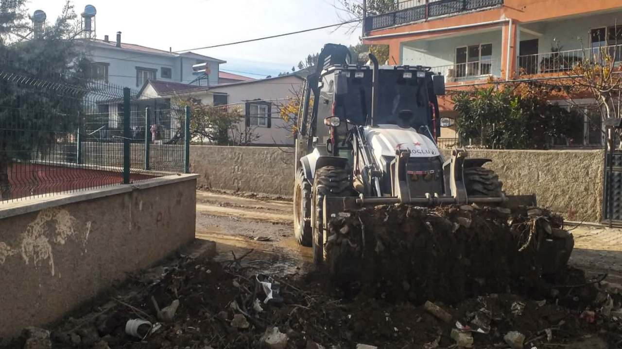 Türkoğlu’nda Mahalle Mahalle Hizmet Atağı: Belediye Sahada, Çalışmalar Aralıksız Sürüyor
