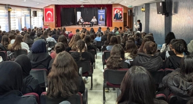 Yazar Mustafa Köneçoğlu, Andırın’da Öğrencilerle Buluştu