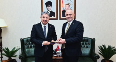 Andıran Belediye Başkanı Ahmet Sinan Gökşen’den Eskişehir Valisi Dr. Erdinç Yılmaz’a ‘Hayırlı Olsun’ Ziyareti
