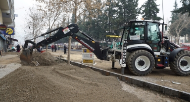 Azerbaycan Bulvarı’nda Altyapısı Tamamlanan Kısmın Üstyapısı Yenileniyor
