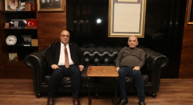 BAŞKAN AKPINAR’DAN NARLI’YA ZİYARET: “KAMU-ÖZEL SEKTÖR İŞ BİRLİĞİ KAHRAMANMARAŞ’IN KALKINMASININ ANAHTARI”