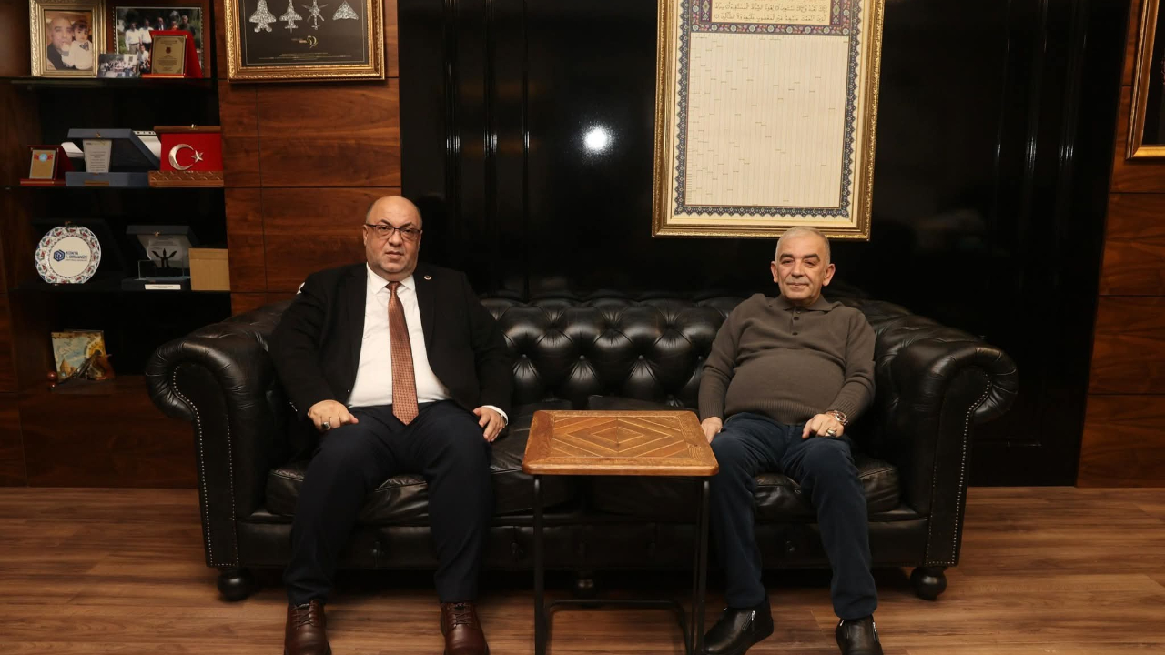 BAŞKAN AKPINAR’DAN NARLI’YA ZİYARET: “KAMU-ÖZEL SEKTÖR İŞ BİRLİĞİ KAHRAMANMARAŞ’IN KALKINMASININ ANAHTARI”