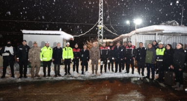 Başkan Görgel ve Vali Ünlüer’den Yılbaşı Gecesi Görev Başındaki Personele Moral Ziyareti
