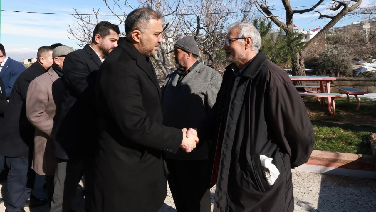 BAŞKAN HANİFİ TOPTAŞ’TAN DEREBOĞAZI MAHALLESİ’NE CUMA BULUŞMASI ZİYARETİ
