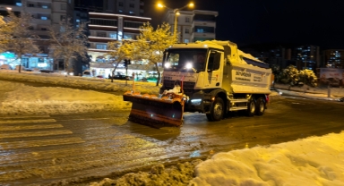 Büyükşehir, Karla Mücadelede Mesai Mefhumu Gözetmeksizin Sahada