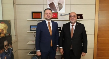 Dulkadiroğlu Belediye Başkanı Mehmet Akpınar’dan Bakan Yardımcısı Eminoğlu’na Ziyaret