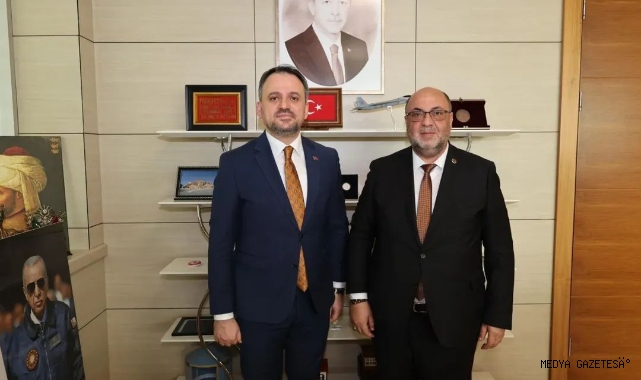 Dulkadiroğlu Belediye Başkanı Mehmet Akpınar’dan Bakan Yardımcısı Eminoğlu’na Ziyaret
