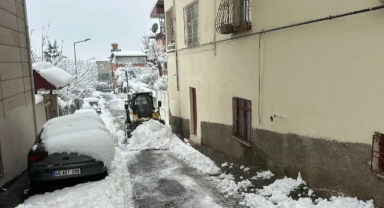Dulkadiroğlu Belediyesi Karla Mücadelede 7/24 Sahada: Başkan Akpınar’dan Kesintisiz Hizmet Vurgusu