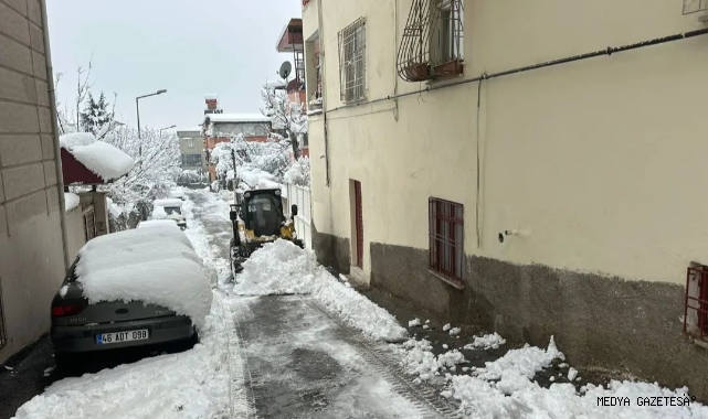 Dulkadiroğlu Belediyesi Karla Mücadelede 7/24 Sahada: Başkan Akpınar’dan Kesintisiz Hizmet Vurgusu