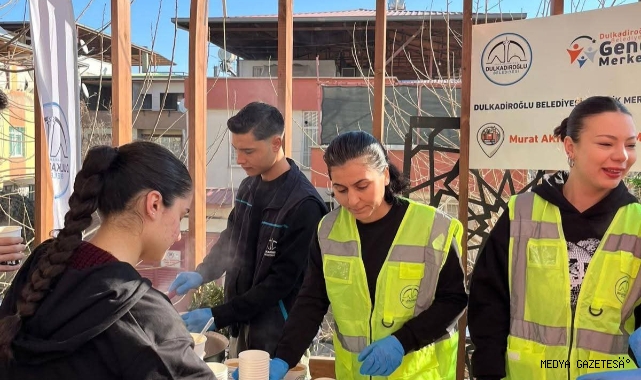 DULKADİROĞLU BELEDİYESİ’NDEN SAHADA GÖNÜL SEFERBERLİĞİ