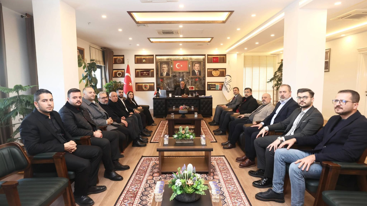 Dulkadiroğlu’nda Ortak Akıl Vurgusu: AK Parti Onikişubat Teşkilatından Başkan Akpınar’a Ziyaret