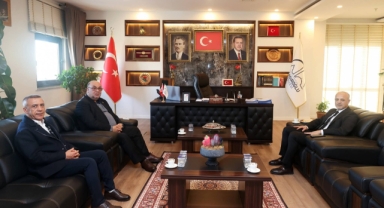 DULKADİROĞLU’NDA YEREL YÖNETİMLER VE KAMU HİZMETLERİ MASAYA YATIRILDI