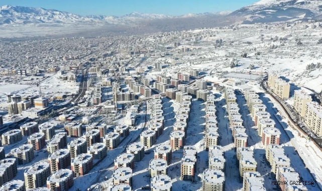 Dulkadiroğlu’ndan kartpostallık kar manzaraları