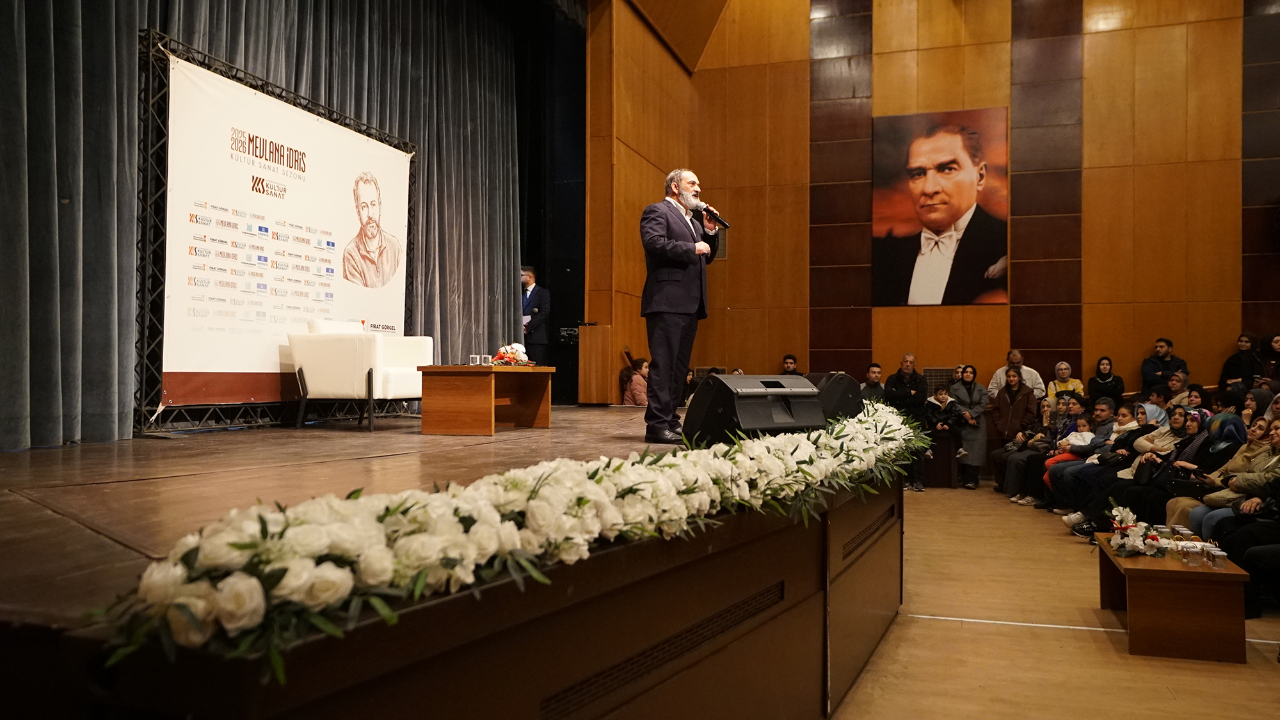 Dursun Ali Erzincanlı, Naat ve Şiirleriyle Gönüllere Seslendi